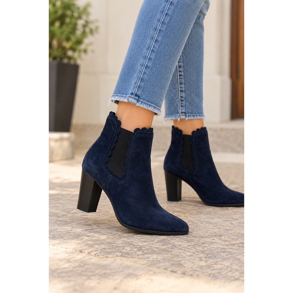 Crown & Ivy Joslyn Navy Blue Suede Scalloped Ankle Boots Block Heel Women's 9.5M